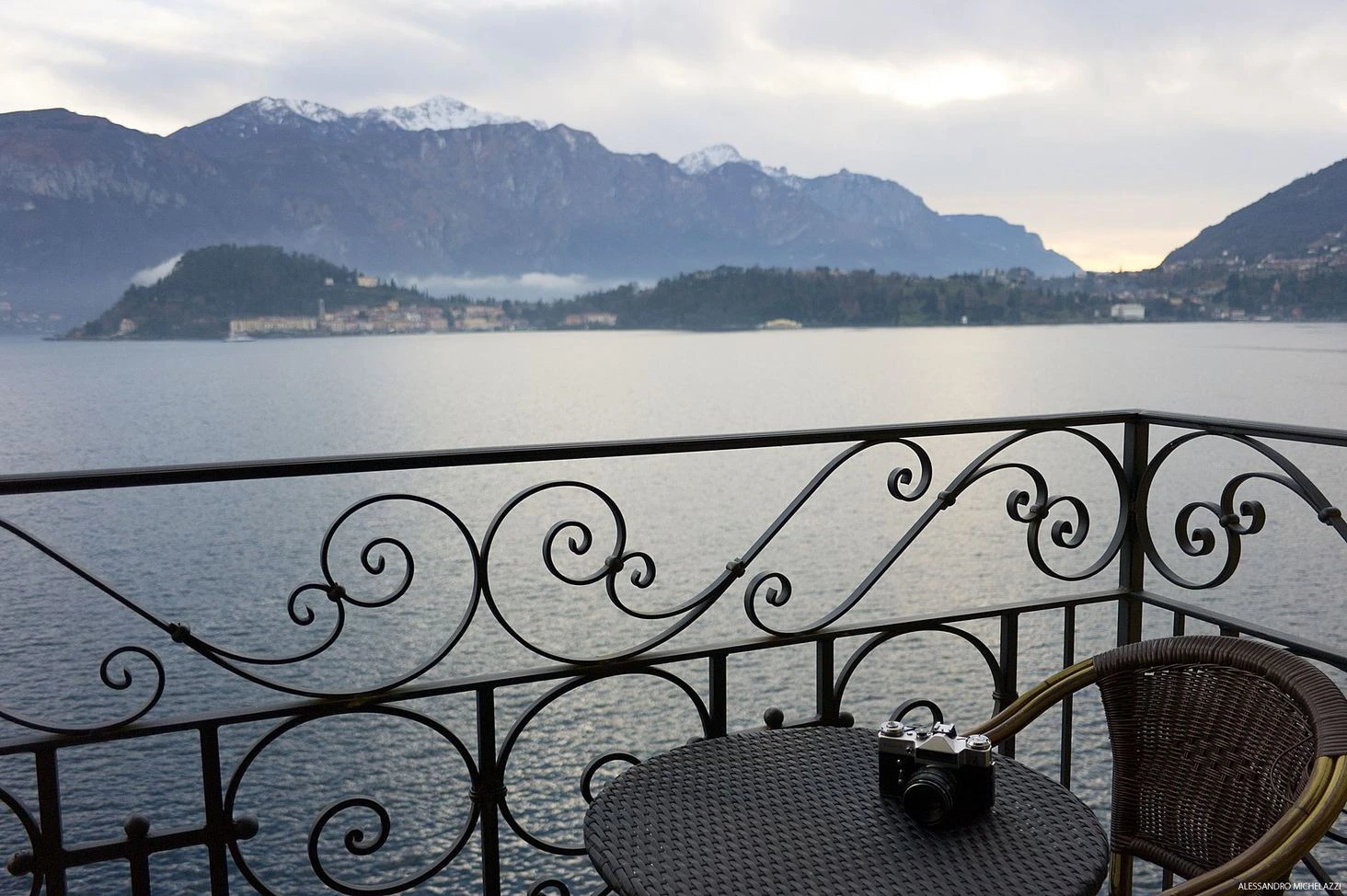Bellagio Como Lake winter fog photography Samsung NX-100 mirrorless shot 07