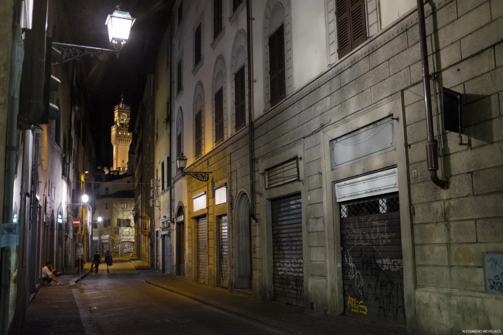 Florence night street photography Fujifilm X100s high ISO 6400 cover shot