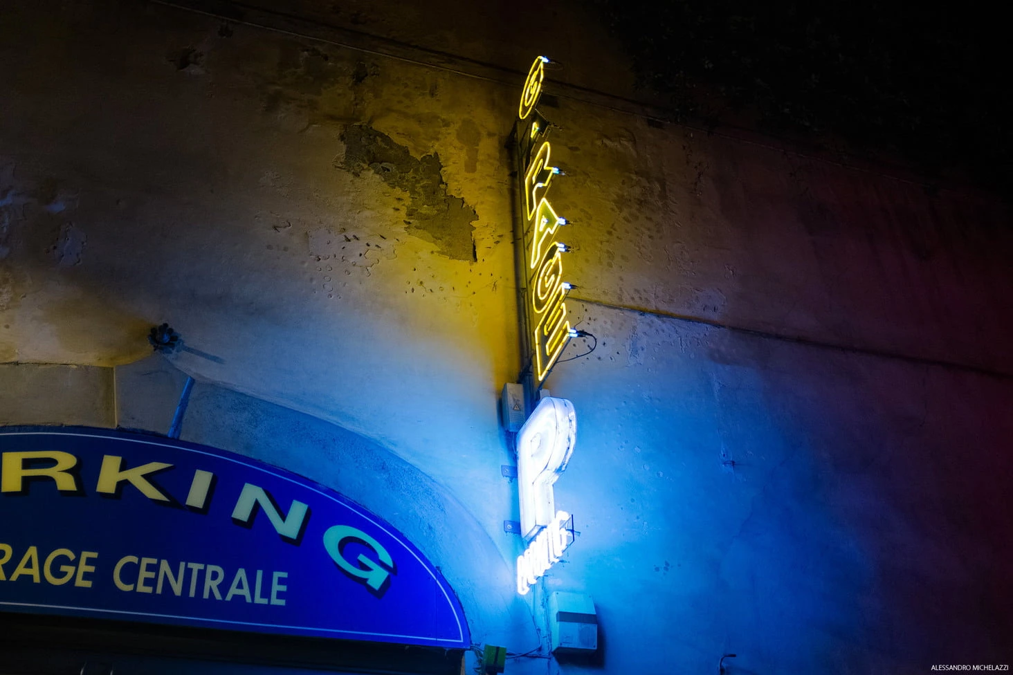 Florence night street photography Fujifilm X100s high ISO 6400 shot 22
