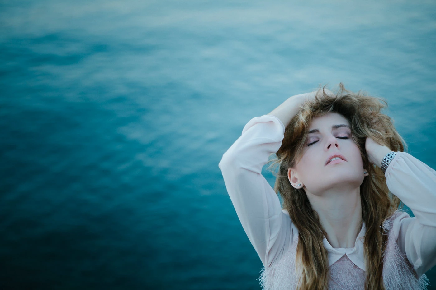 Alessia seaside portrait Trieste Canon EOS 6D 24-70mm f2.8 shot 12