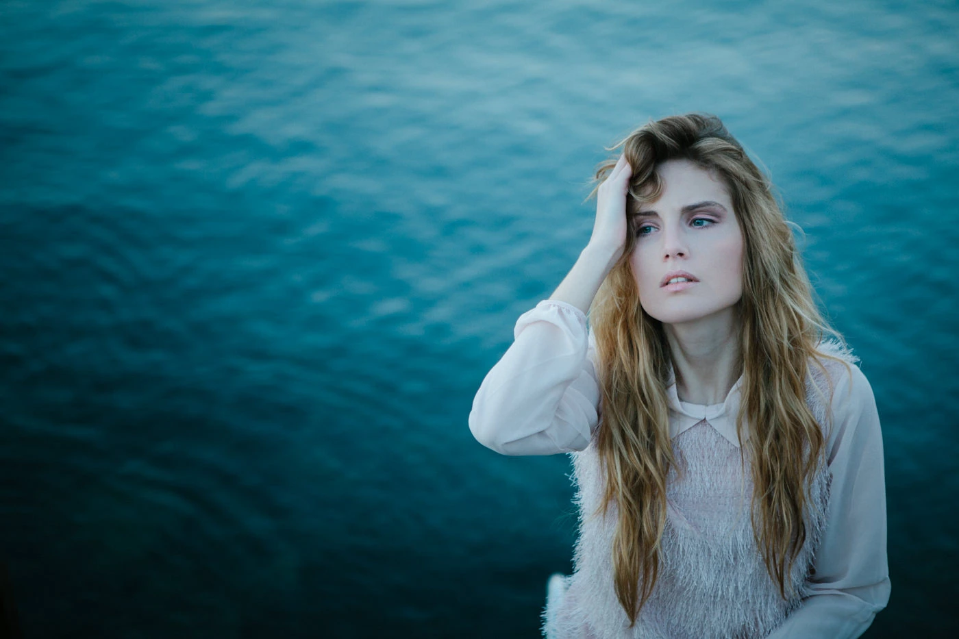 Alessia seaside portrait Trieste Canon EOS 6D 24-70mm f2.8 shot 13