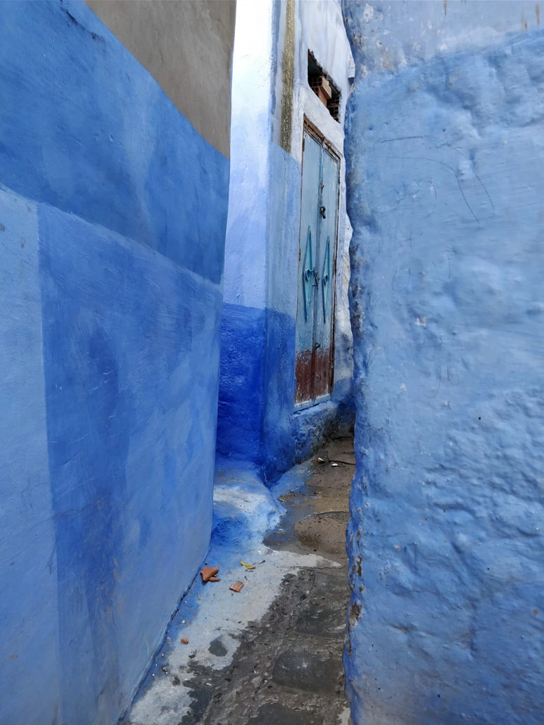 Chefchaouen blue city Morocco travel photo OnePlus 5T smartphone shot 28