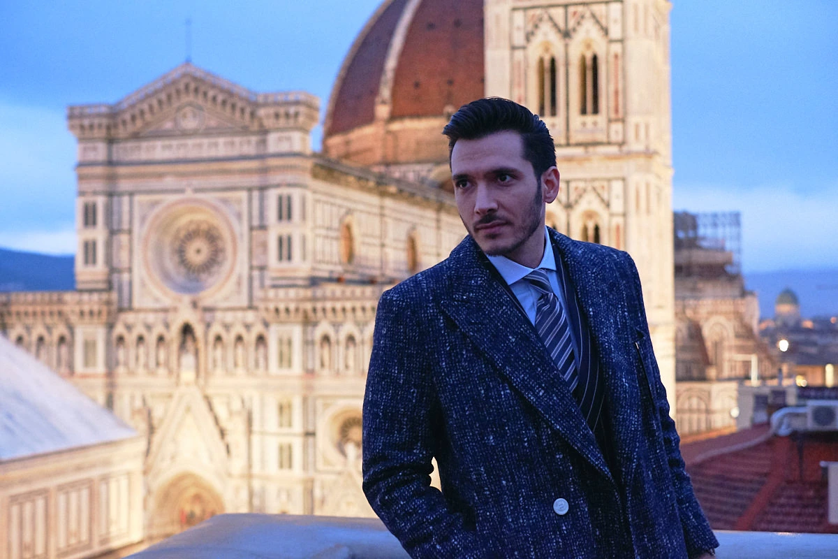 Low light portrait session Florence Duomo Fujifilm X-T2 56mm f1.2 cover shot