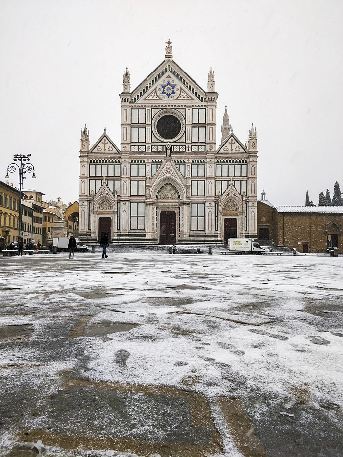 Florence under snow city reportage OnePlus 5T smartphone shot 03