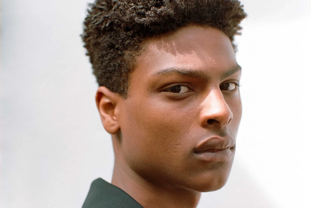Portraits with Analog film camera in natural light using Kodak Portra