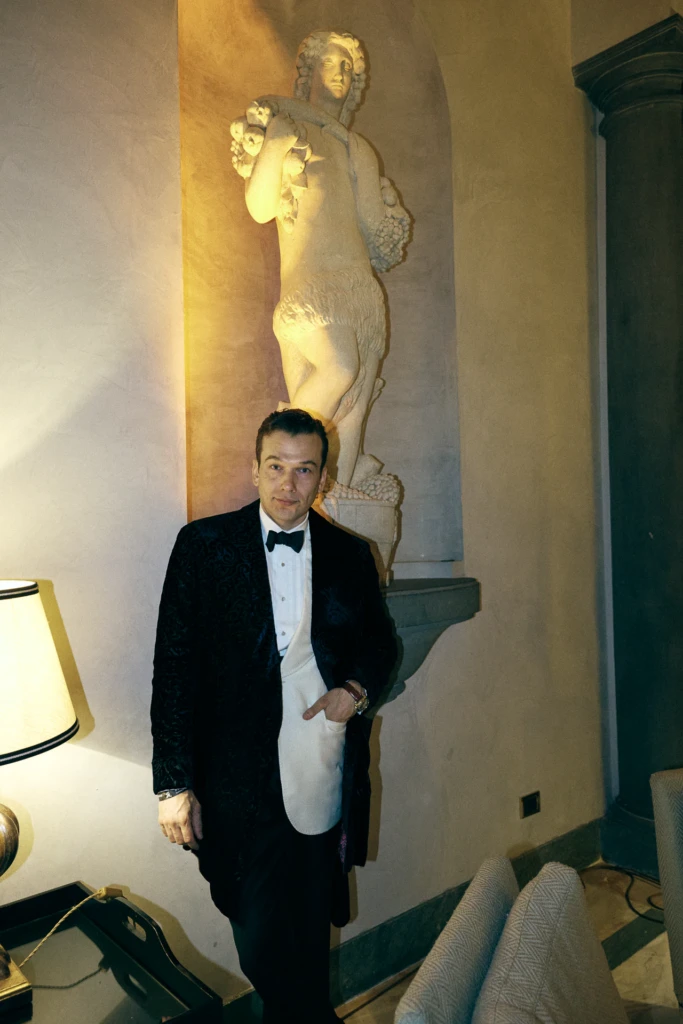 Guest at the St. Regis hotel party, Day 0 of Pitti Immagine Uomo 109, Florence (look 9)
