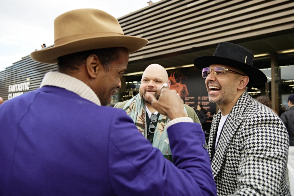 Menswear street style at Pitti Immagine Uomo 107, Florence — arrivals and outfits outside the Fortezza da Basso, image 021.