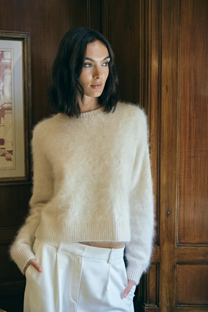Patrick Assaraf campaign detail shot, Florence old town -- fashion campaign photography by Alessandro Michelazzi