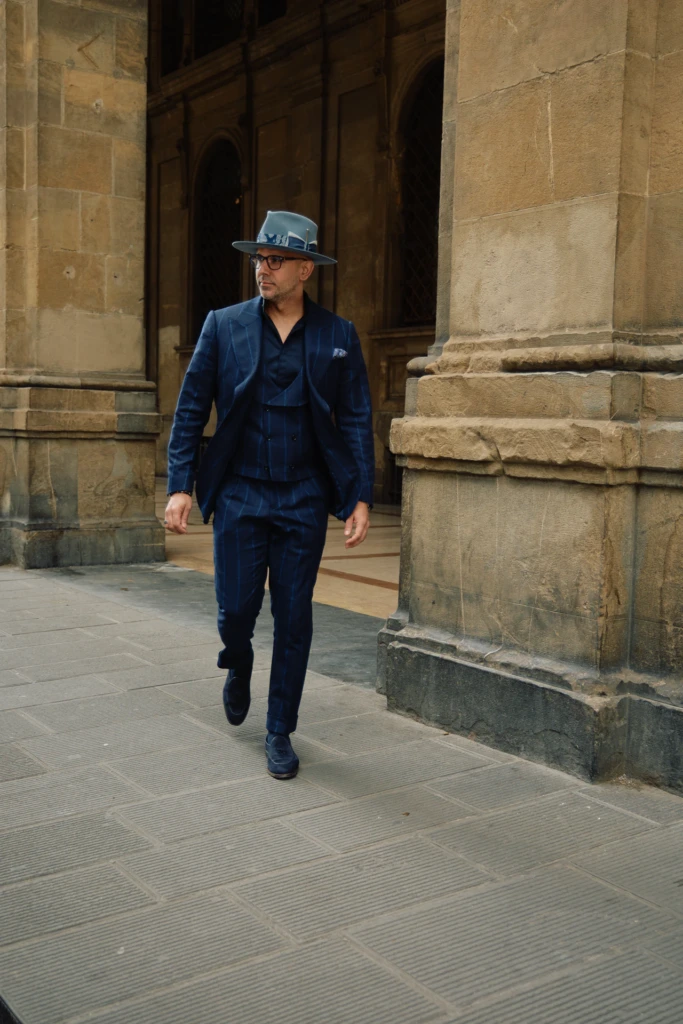 Style by Sarai (Jason Sarai) menswear editorial at Pitti Immagine Uomo 107, shot in Florence by Alessandro Michelazzi, look 077.