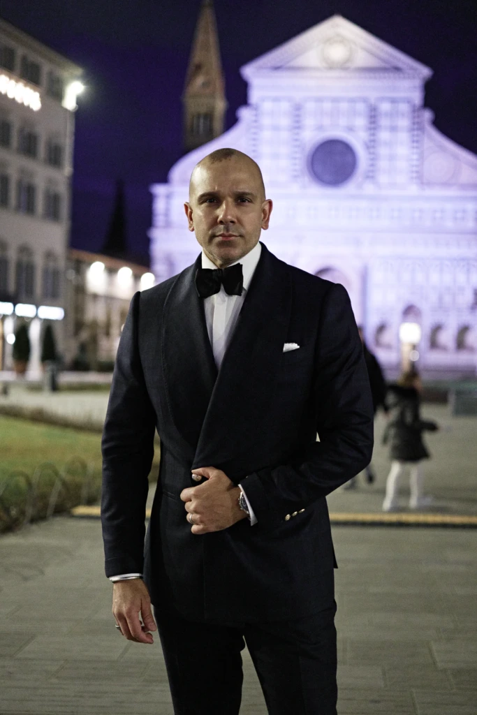 Style by Sarai (Jason Sarai) menswear editorial at Pitti Immagine Uomo 107, shot in Florence by Alessandro Michelazzi, look 086.