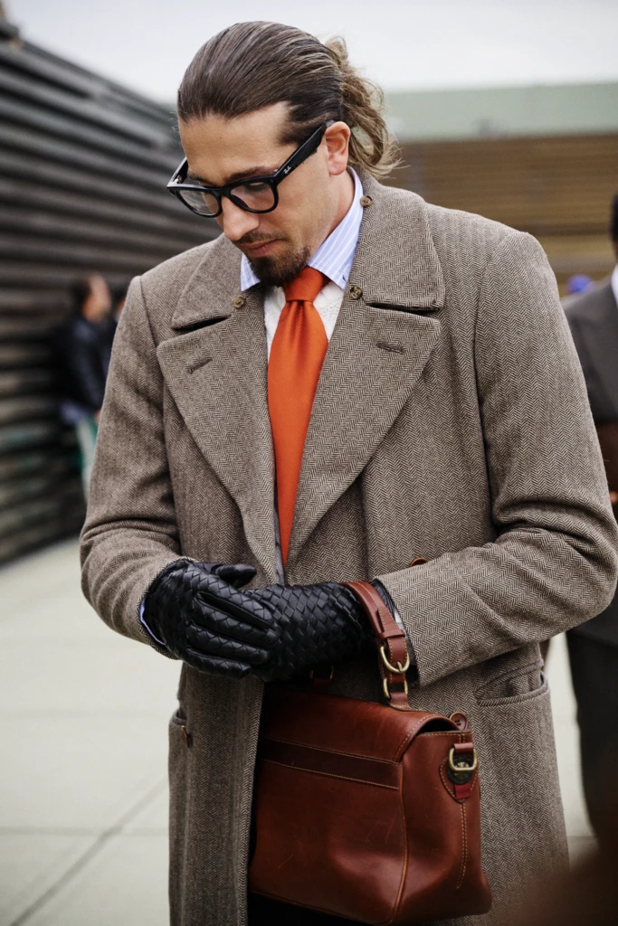 Street style look photographed at the Pitti Immagine Uomo 109 fair, Fortezza da Basso, Florence (look 89)