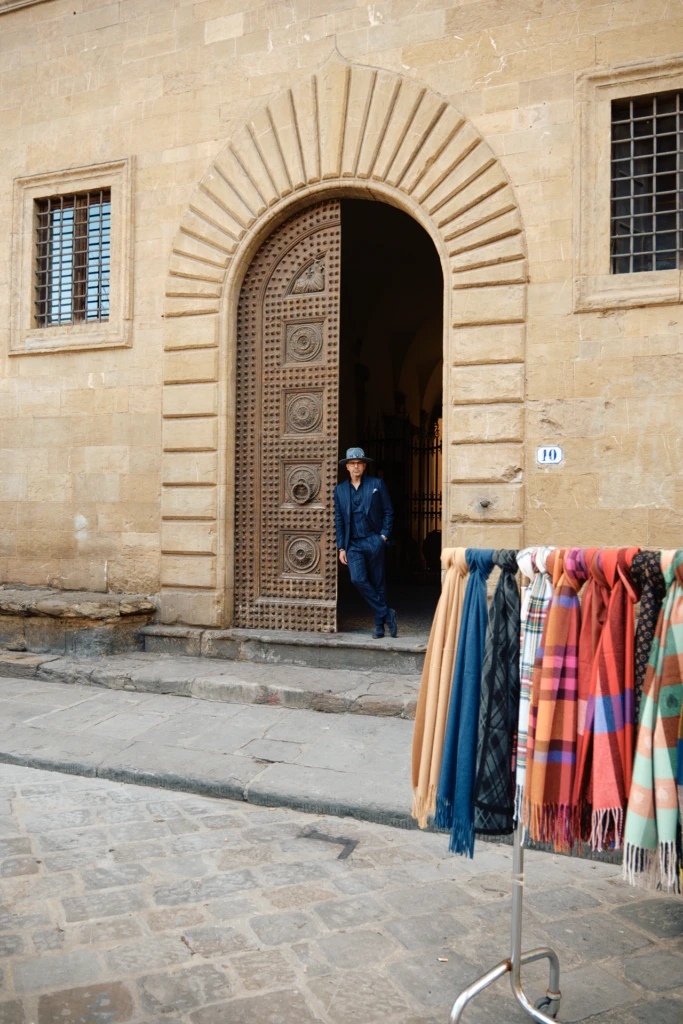 Style by Sarai (Jason Sarai) menswear editorial at Pitti Immagine Uomo 107, shot in Florence by Alessandro Michelazzi, look 097.
