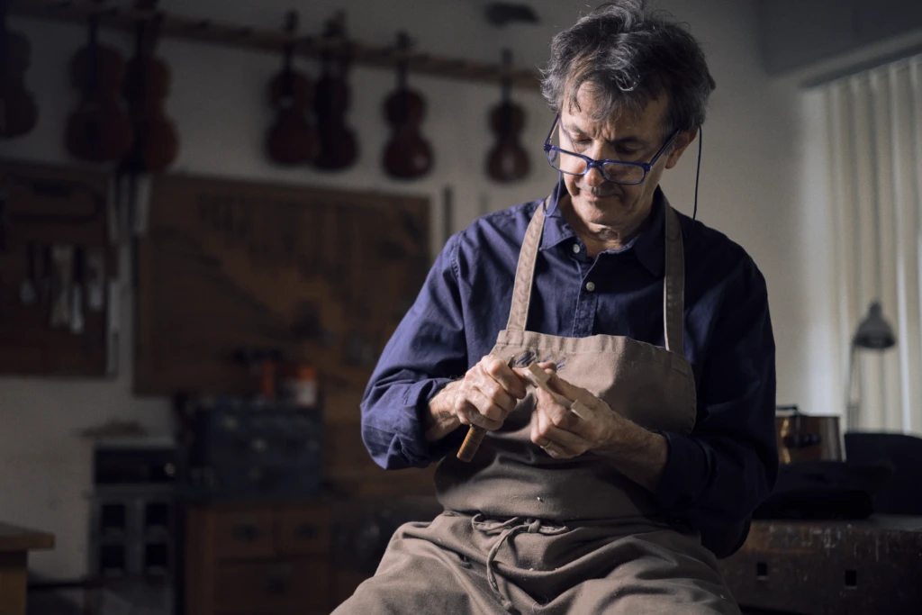 Sorgentone Mecatti signature portrait, master luthier in Florence