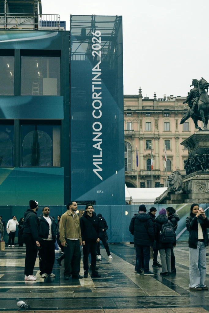 Milano Fashion Week January close-up styling detail — photography by Alessandro Michelazzi